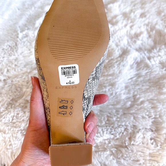 Express Heels - Picture 6 of 6